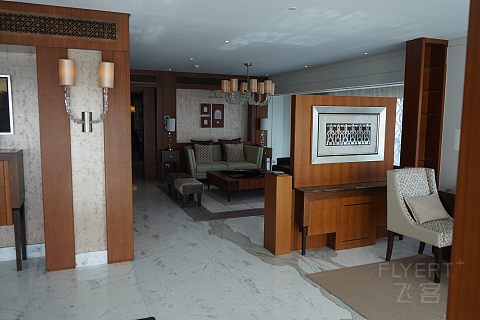 迪拜河喜来登总统套房体验