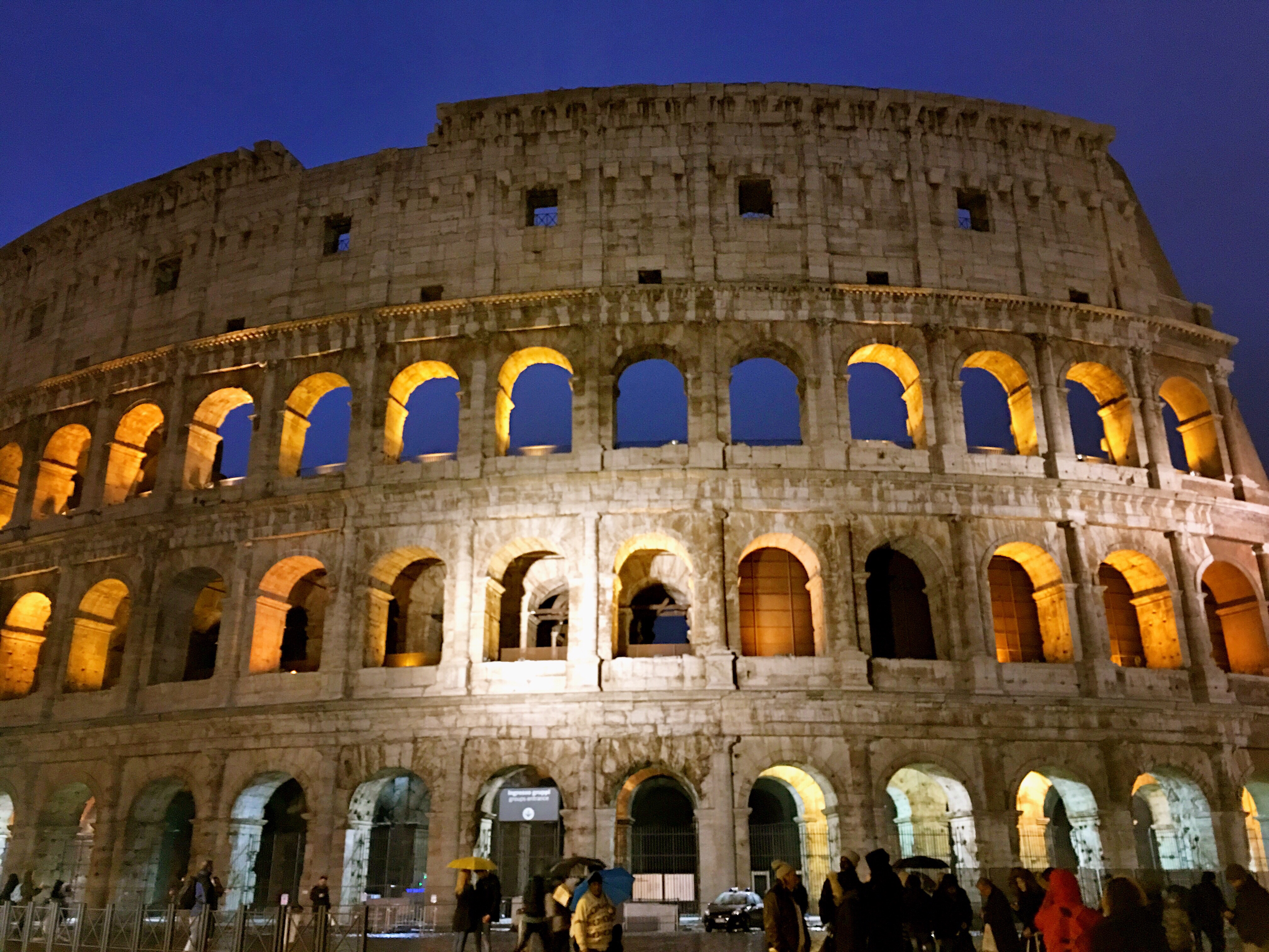 ׷: Ƶ || Portrait Rome