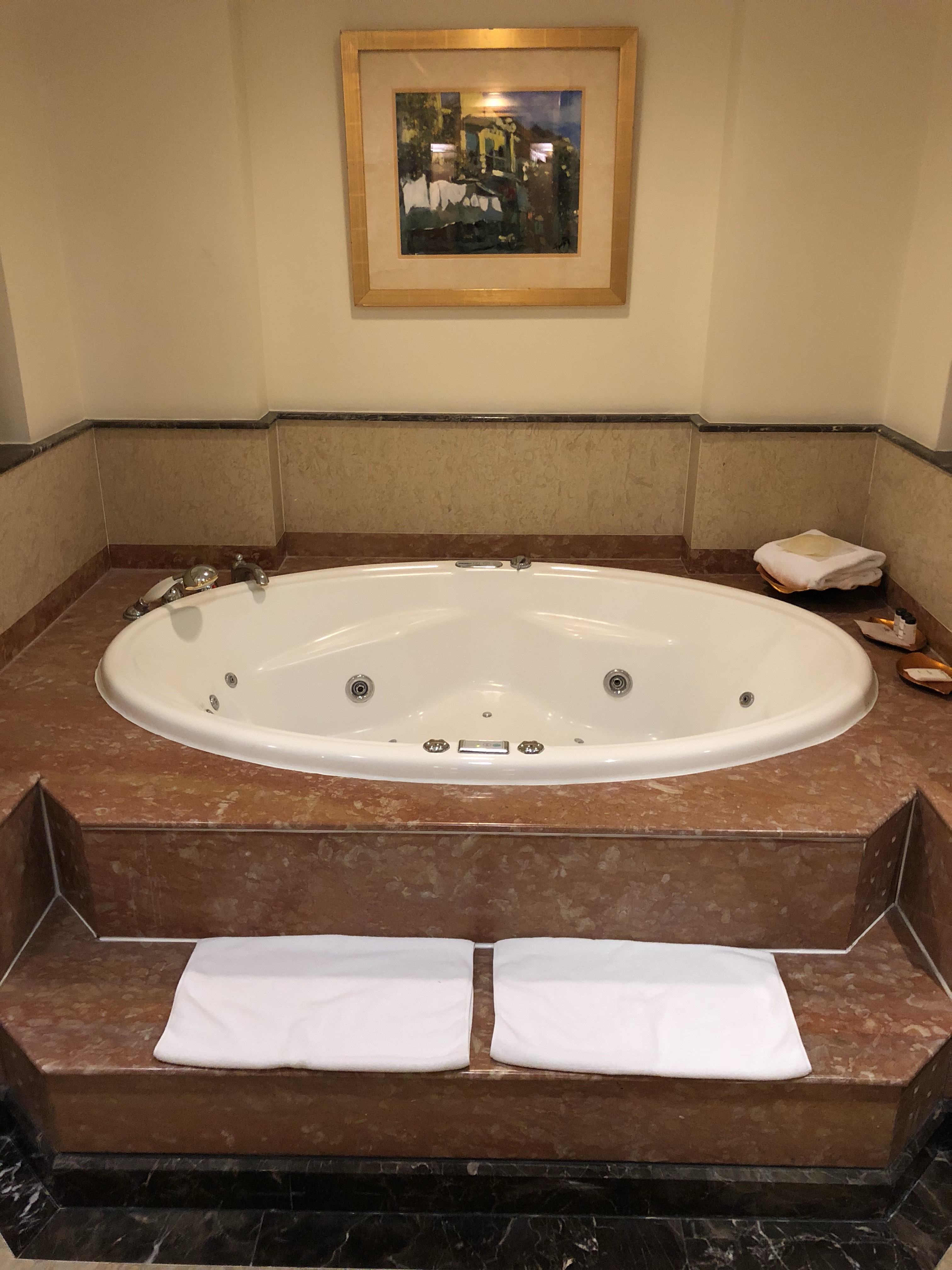 ϲǣ׷ Hanoi Sheraton Imperial Suite