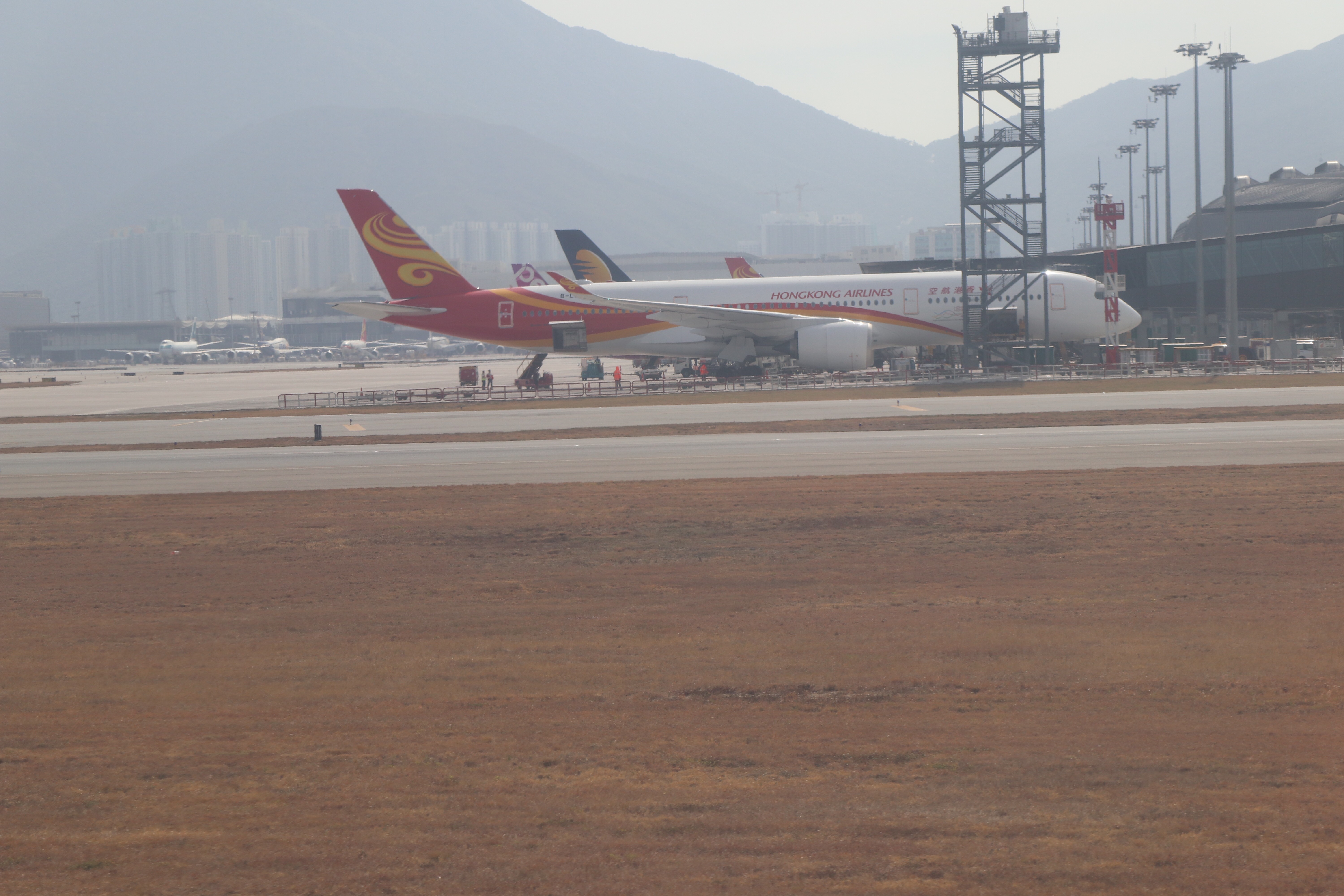 FlightTSN-HKG CA103 B738 Y