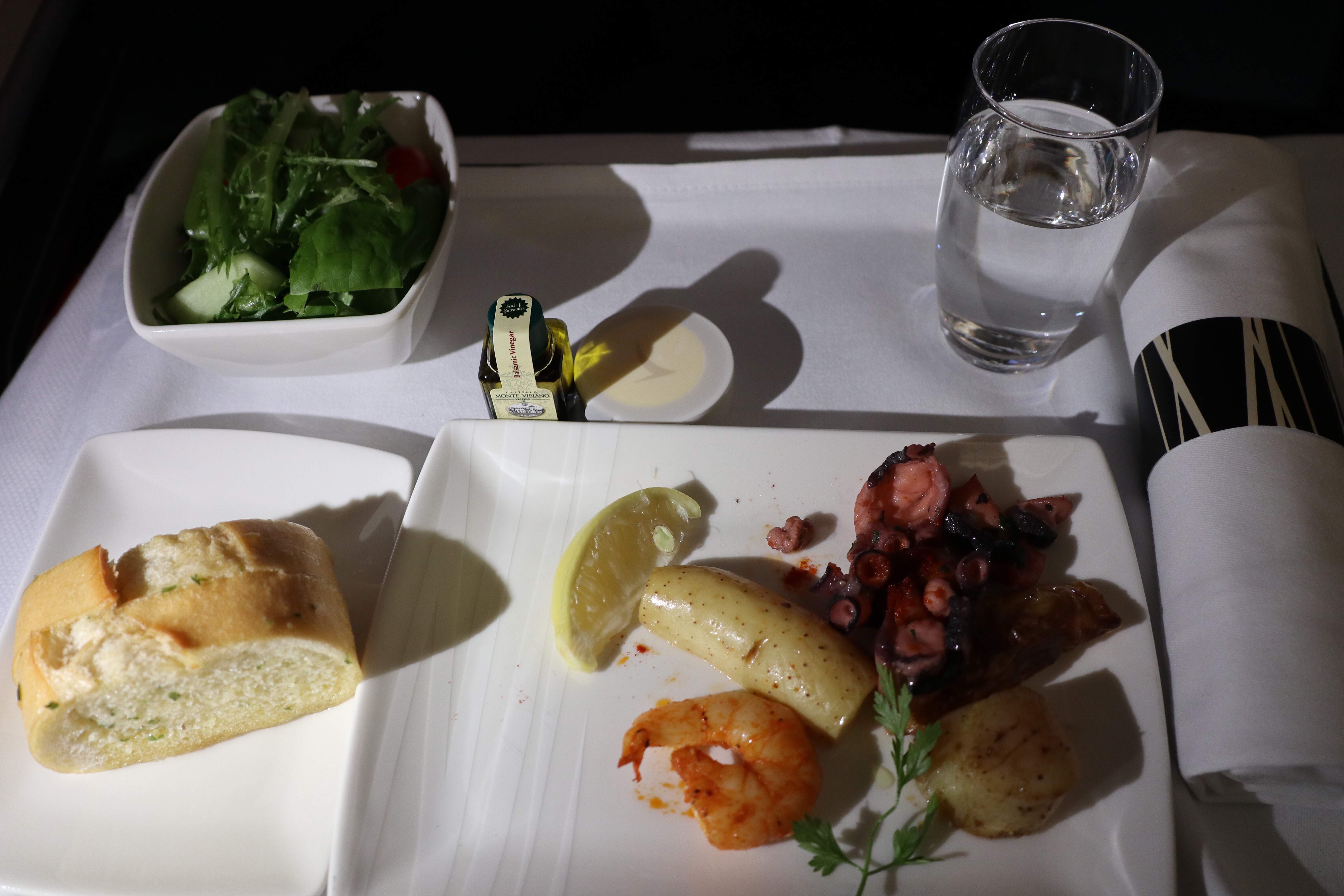FlightHKG-EWR CX890 A359 C