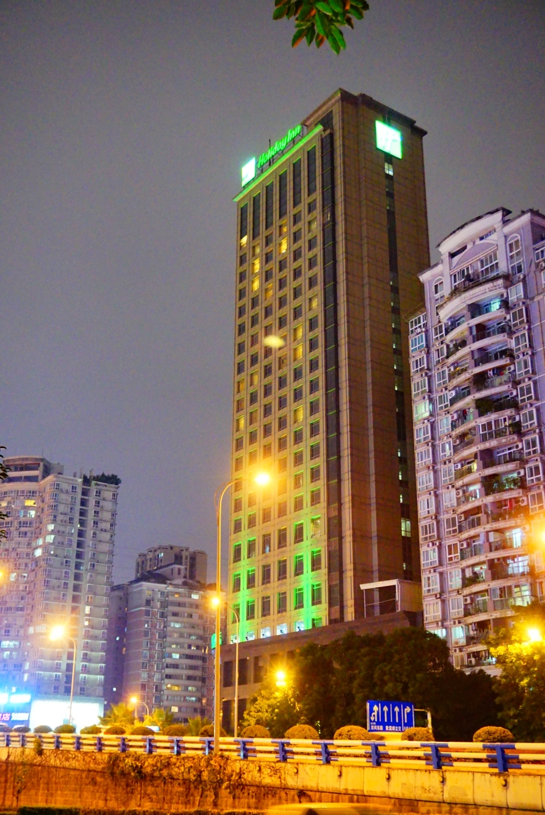 쳤վƵ꡽Holiday Inn