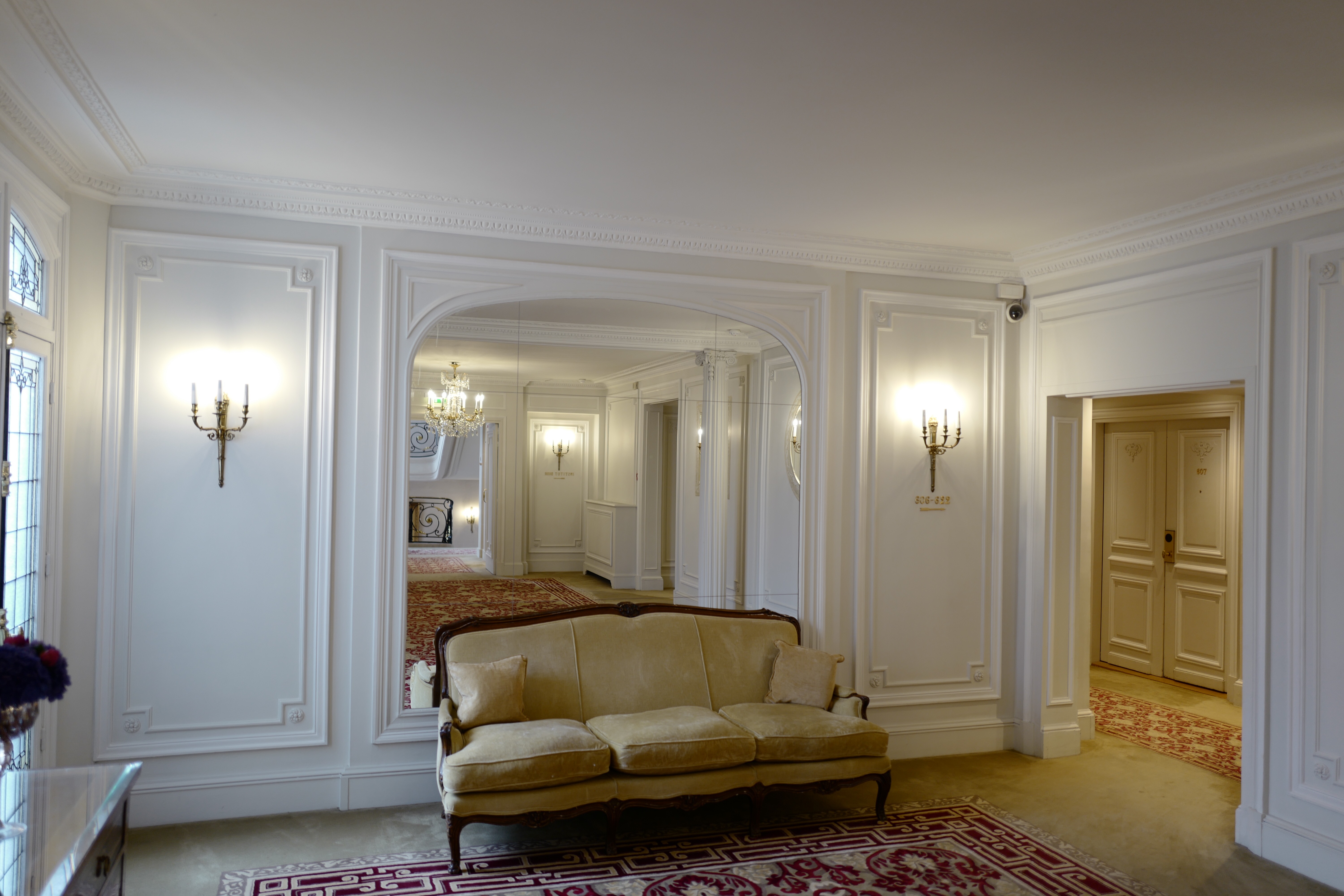 İHotel Plaza Athenee Prestige Suite