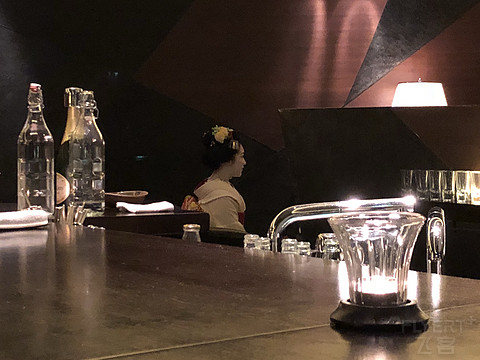 鸭川河畔望东山-京都丽思卡尔顿酒店
