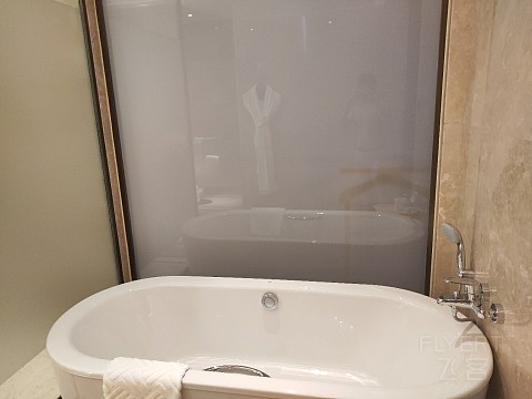 P81212-150253.jpg