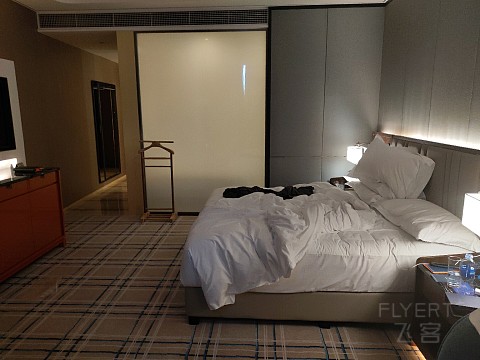 P81212-150226.jpg