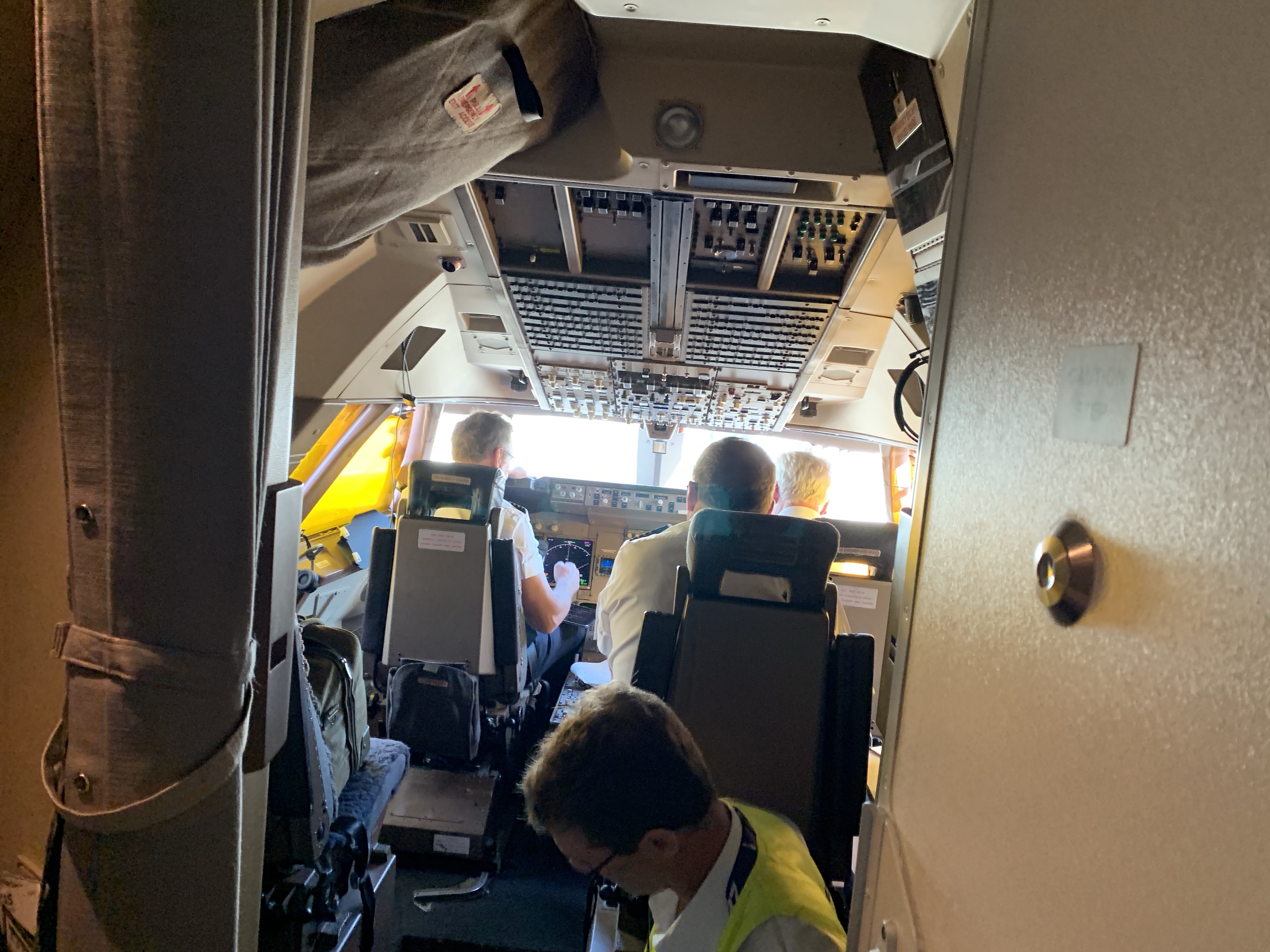  QF747 last service