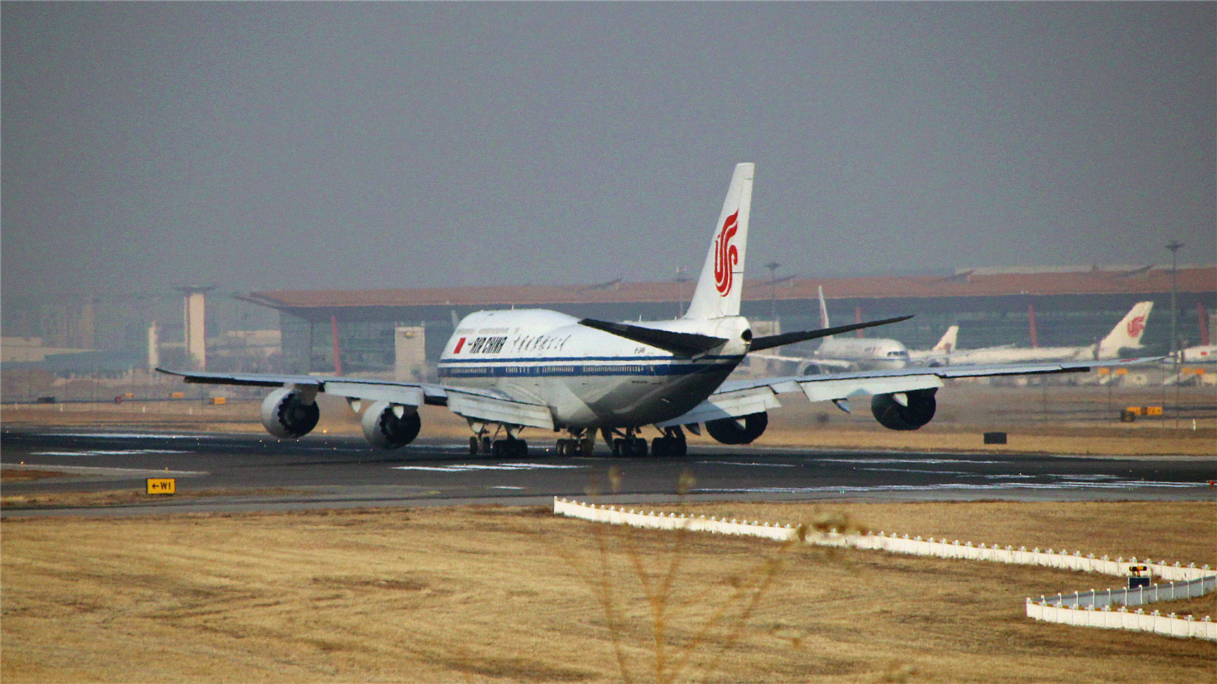 μǡB-1421·ɻ+CZ3140龭ò+PEK̨Ļ