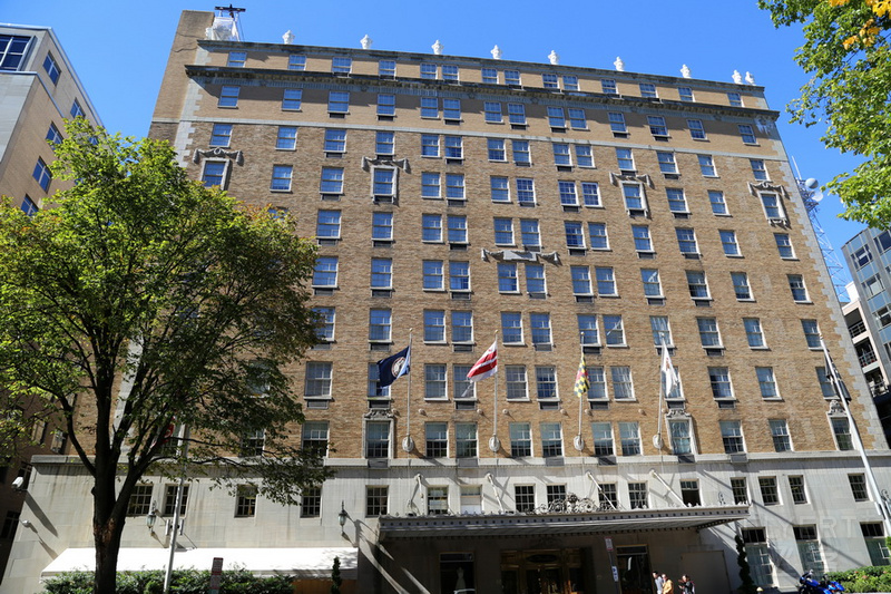 The Mayflower Hotel Autograph Collection Exterior (3).JPG
