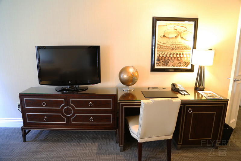 The Mayflower Hotel Autograph Collection Suite (8).JPG