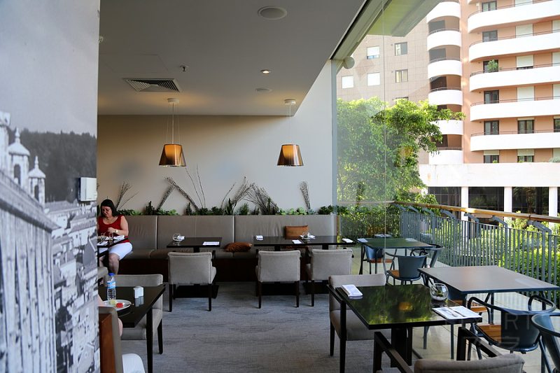 Lisbon--Lisbon Marriott Hotel Executive Lounge (8).JPG