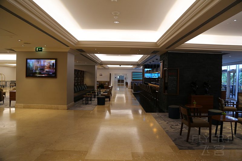 Lisbon--Lisbon Marriott Hotel Lobby (3).JPG