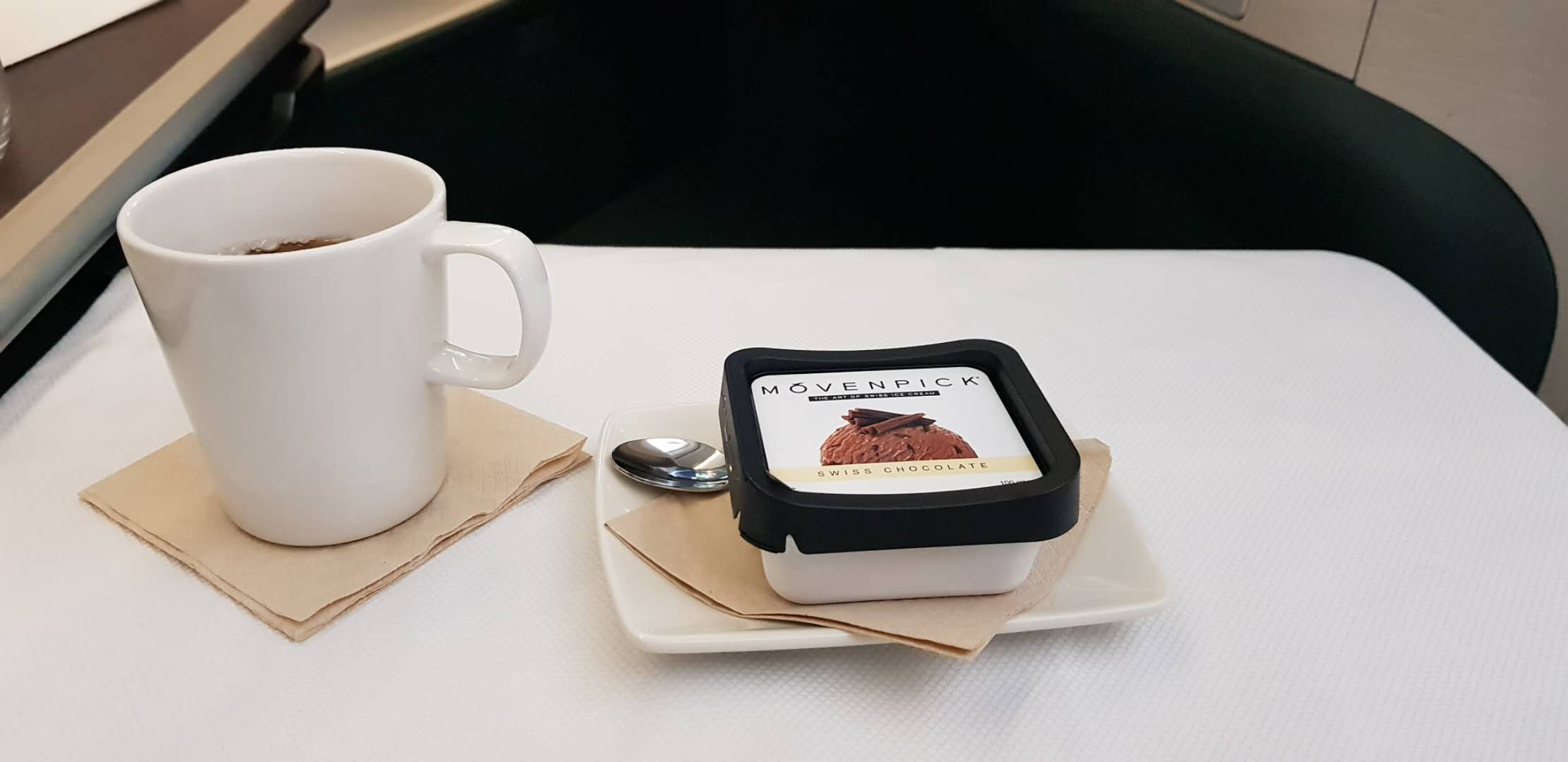 ̩  CX104  KA 798 MEL-HKG-WNZ biz