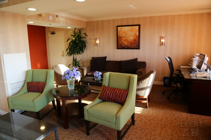 Alexandria--Sheraton Suites Alexandria Old Town Club Lounge (1).JPG