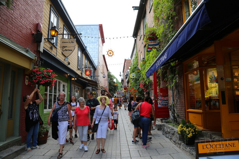 Quebec City--Old Town (106).JPG
