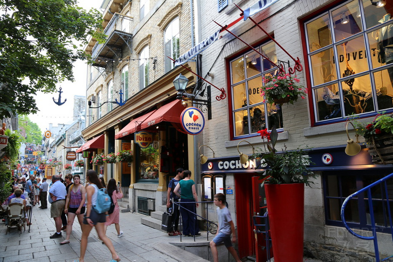 Quebec City--Old Town (109).JPG