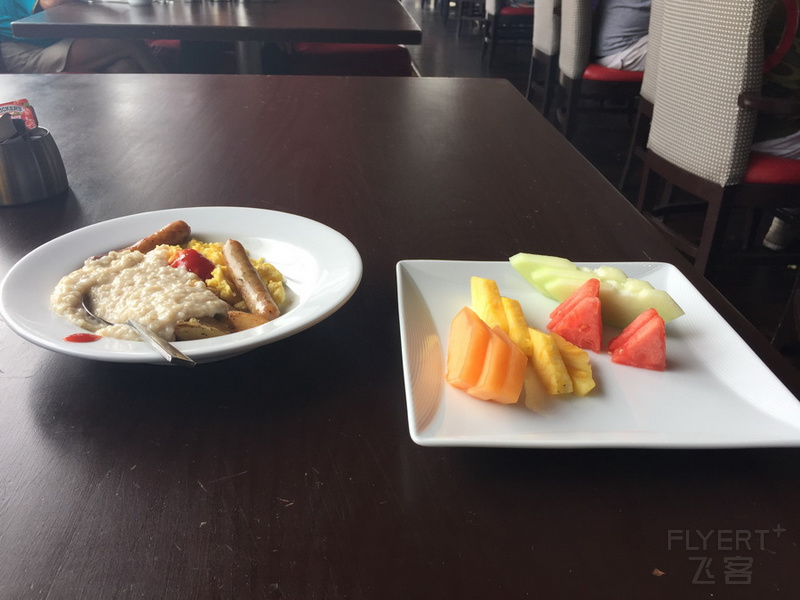 Massachusetts--Renaissance Boston Patriot Place Restaurant Breakfast.JPG