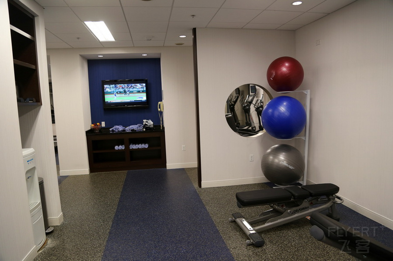 Washington Dulles Marriott Suites Fitness Center (5).JPG