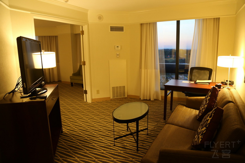 Washington Dulles Marriott Suites Guestroom (1).JPG