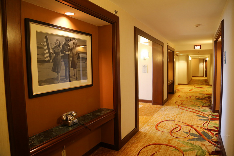 Washington Dulles Marriott Suites Hallway (3).JPG