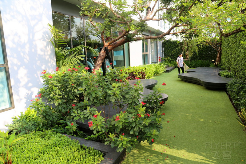 Bangkok--Holiday Inn Express Bangkok Soi Soonijai Garden (7).JPG