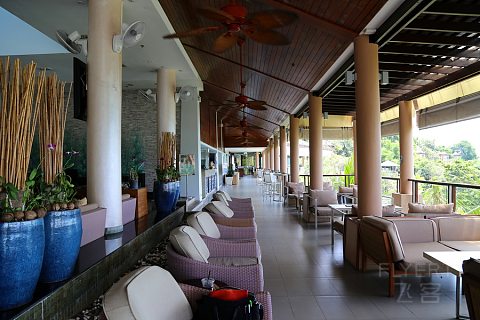 Phuket Island--The Westin Siray Bay Resort and Spa Lobby (2).JPG