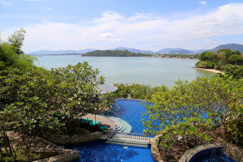 Phuket Island--The Westin Siray Bay Resort and Spa Pool and Garden (17).JPG
