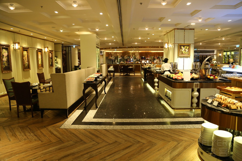 Bangkok--The Athenee Hotel a Luxury Collection Hotel Lobby Restaurant  (3).JPG