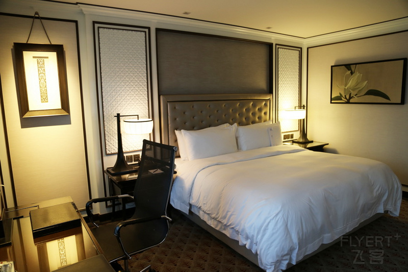 Bangkok--The Athenee Hotel a Luxury Collection Hotel Room (1).JPG