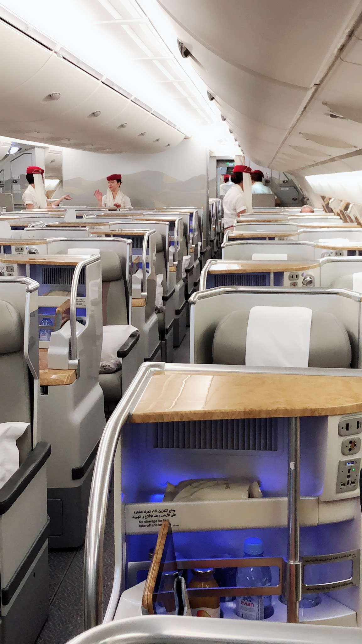 阿联酋航空开启新一代A380机上体验 升级全舱设施_民航_资讯_航空圈