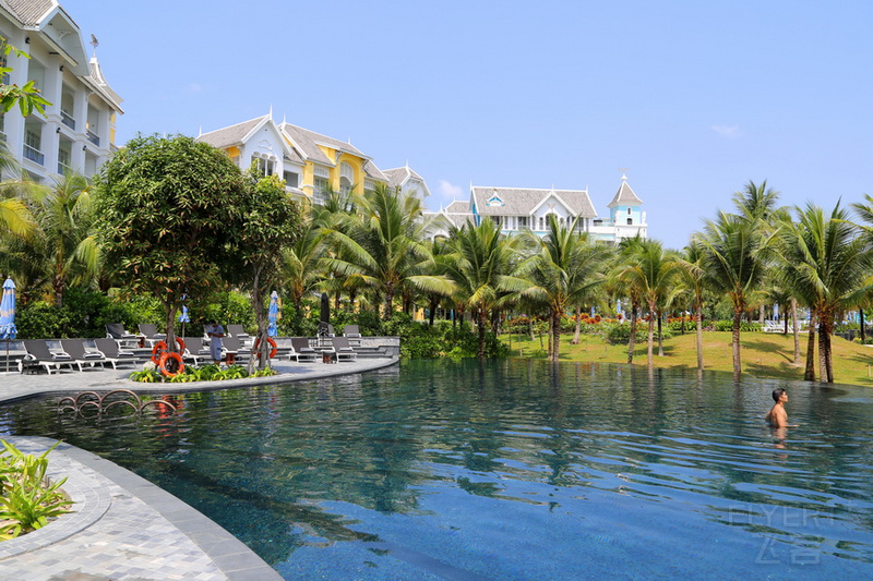 Phu Quoc Island--JW Marriott Phu Quoc Emerald Bay Resort Pools and Garden (14).JPG