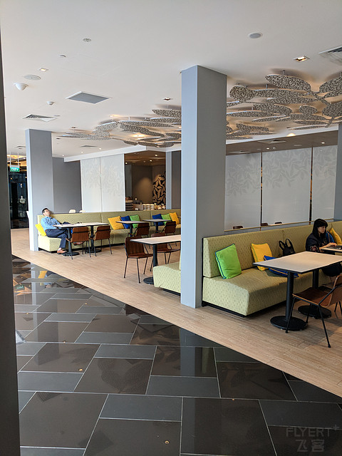 新加坡加东智选假日酒店