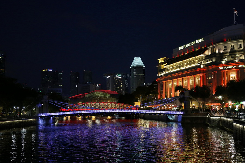 Singapore at Night (2).JPG