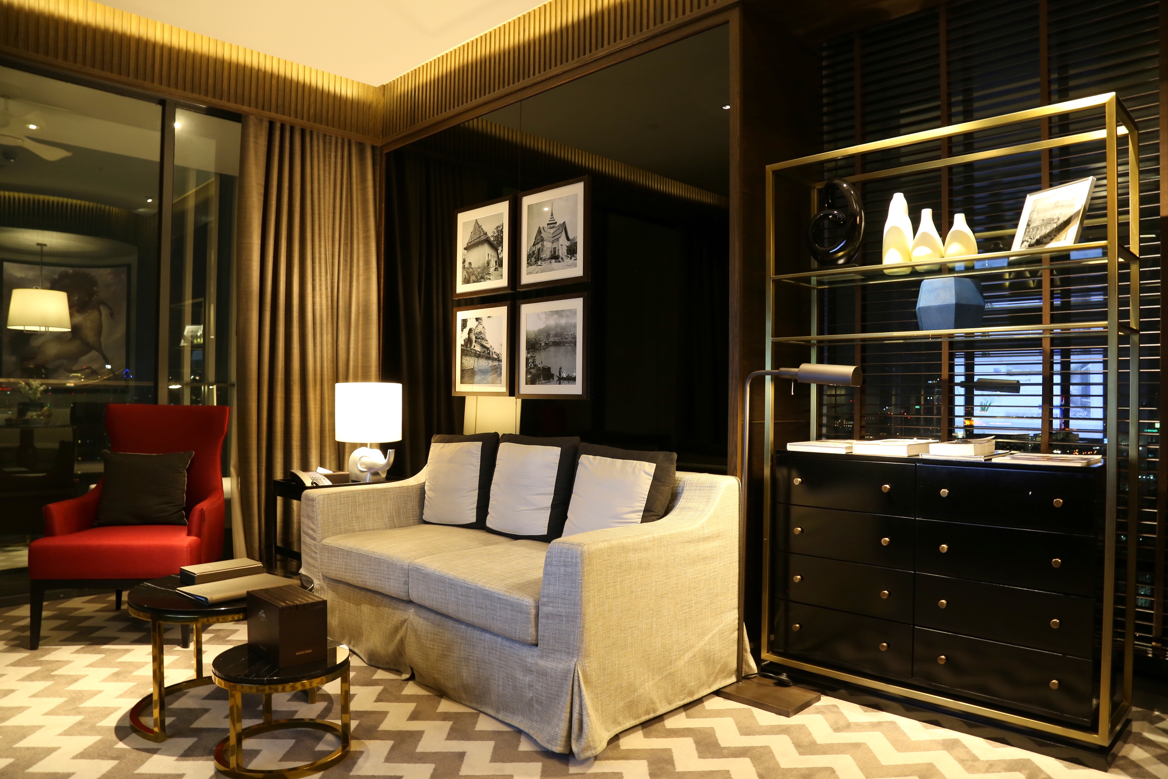 ׷SLH137 Pillars Suites & Residences Bangkok