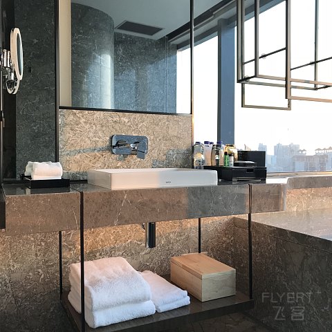 粤港澳游记系列二：广州南沙越秀喜来登酒店 角房