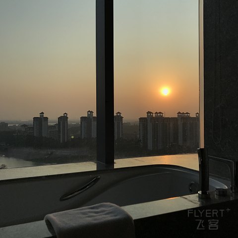 粤港澳游记系列二：广州南沙越秀喜来登酒店 角房