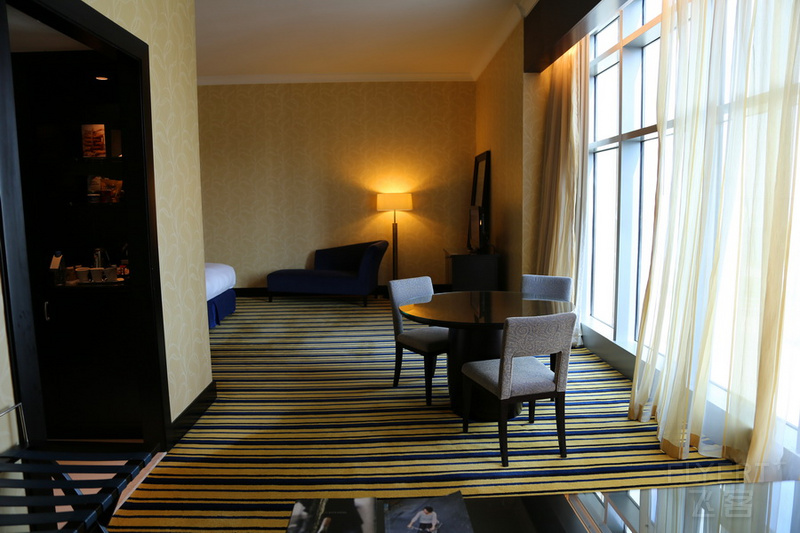 Doha--Marriott Marquis City Center Doha Hotel Junior Suite  (6).JPG