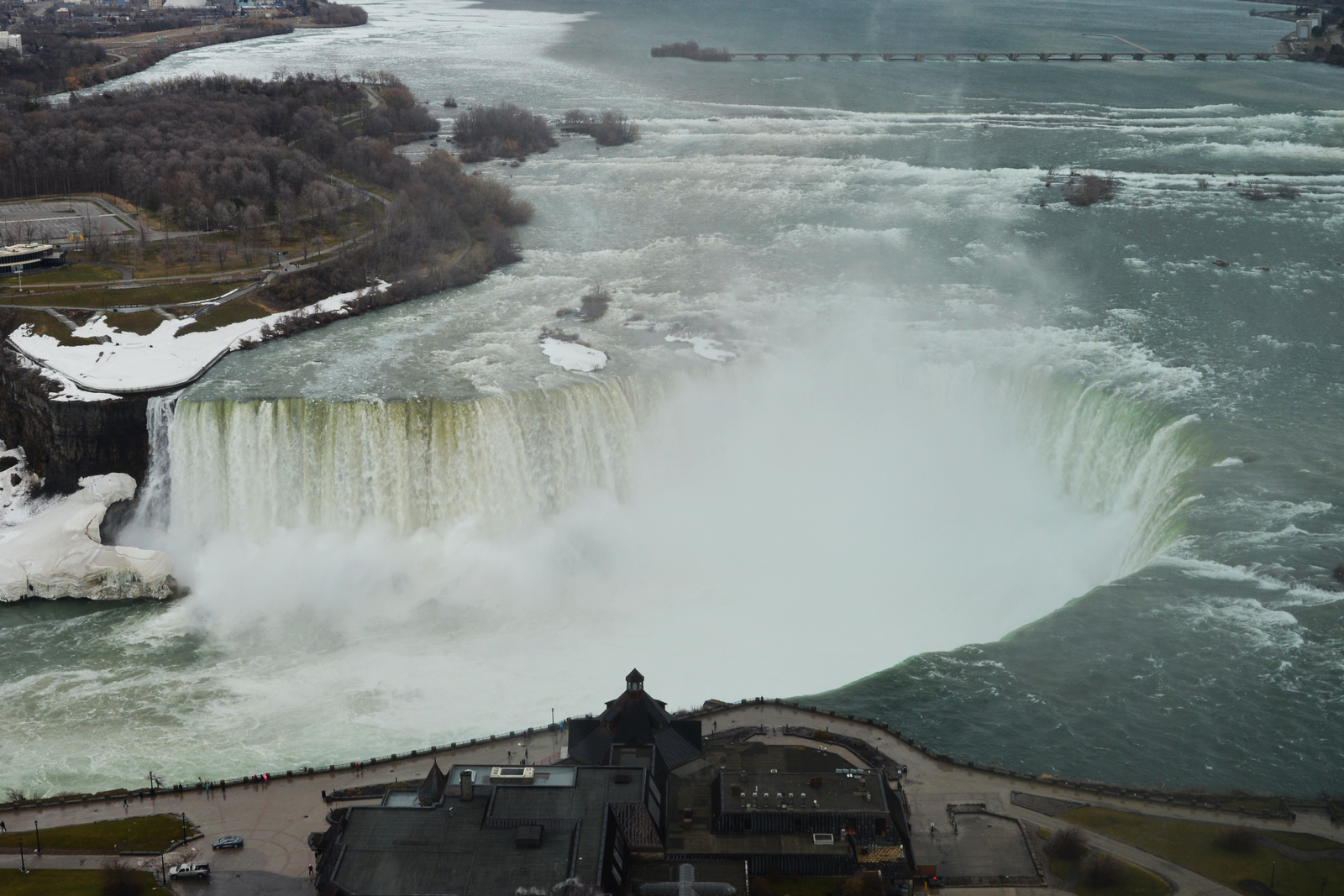 羰߶ -- Embassy Suites Niagara Falls Ǽٲʹ׷Ƶ