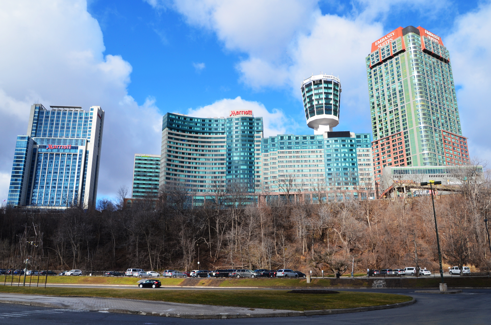 羰߶ -- Embassy Suites Niagara Falls Ǽٲʹ׷Ƶ