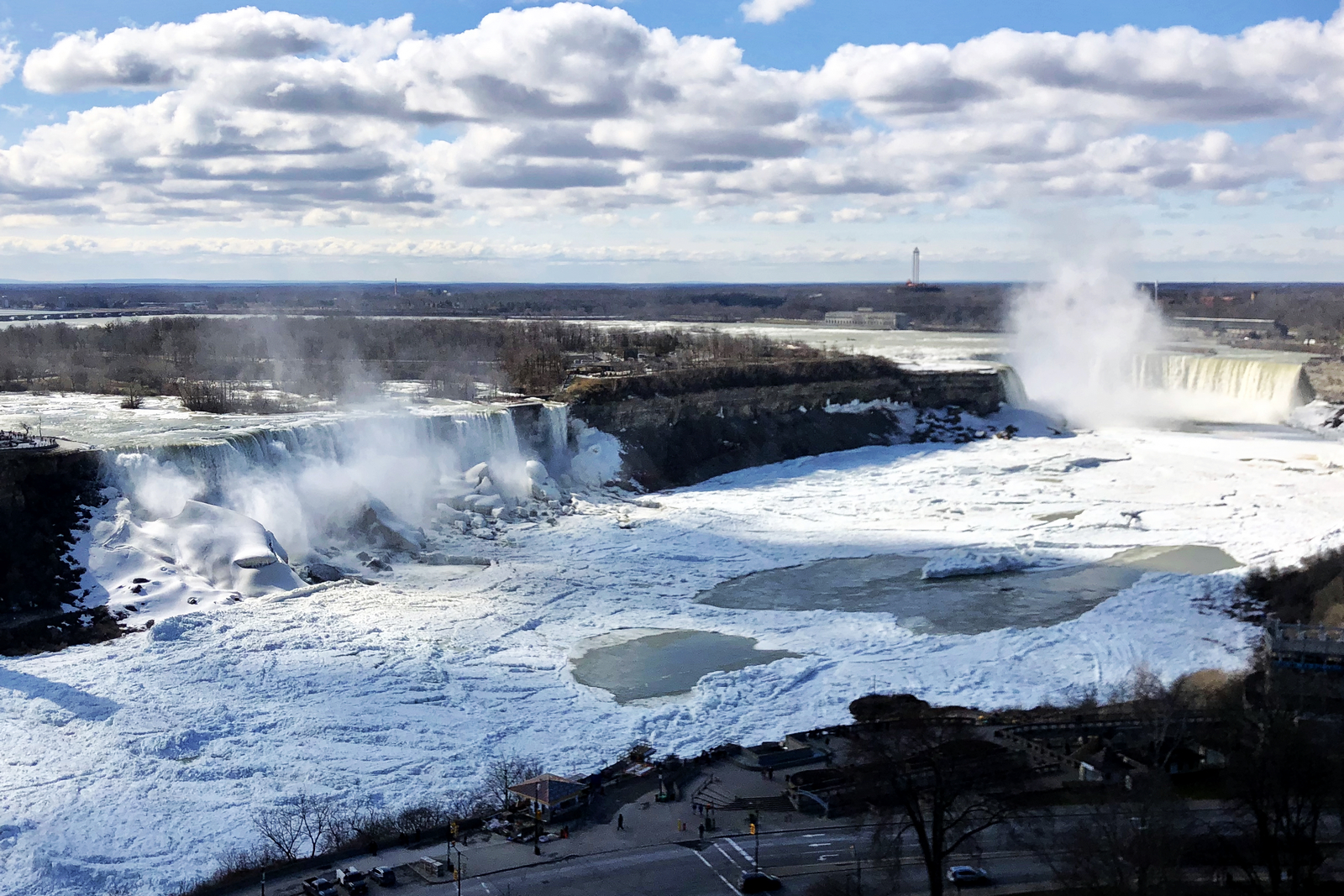 羰߶ -- Embassy Suites Niagara Falls Ǽٲʹ׷Ƶ