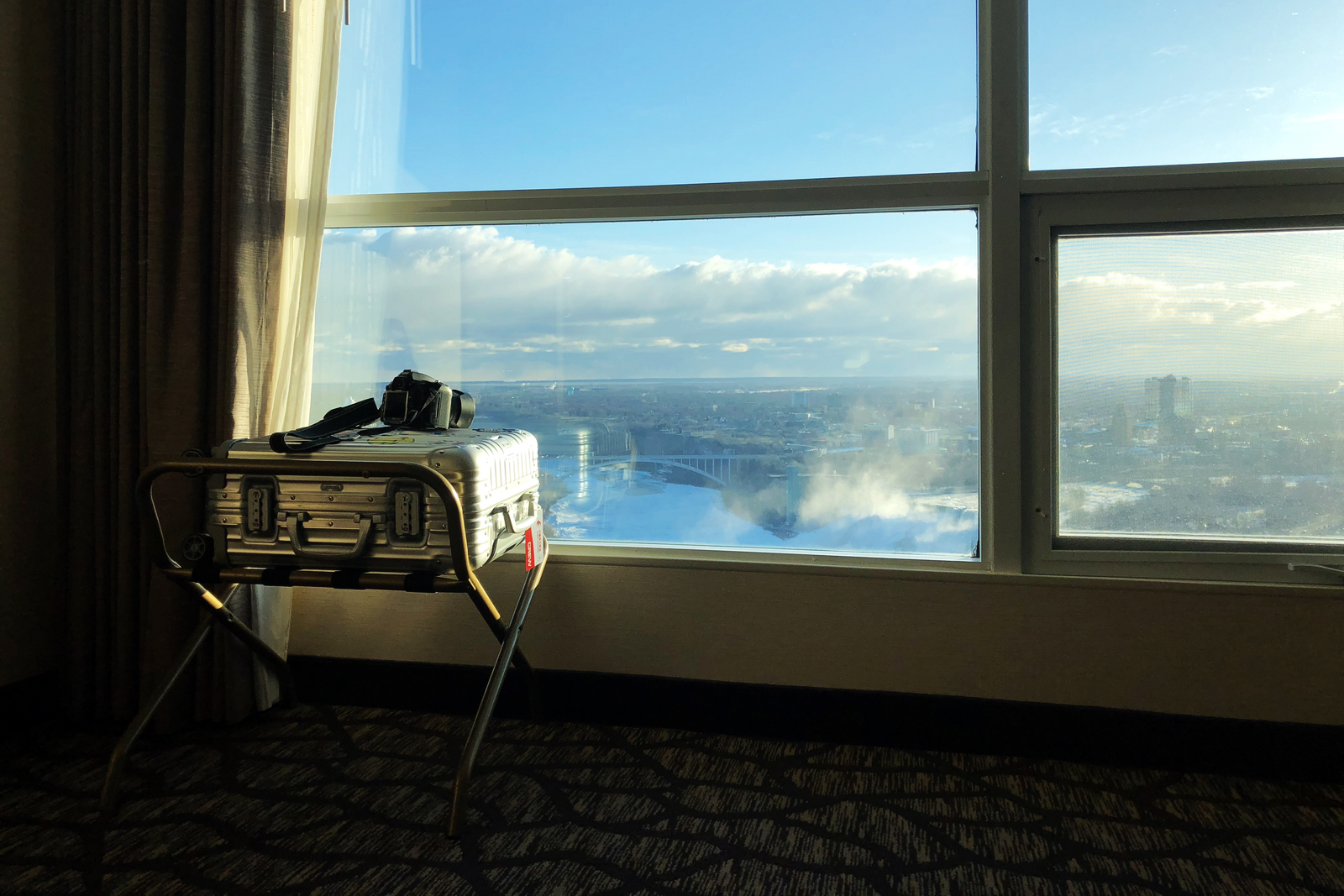 羰߶ -- Embassy Suites Niagara Falls Ǽٲʹ׷Ƶ