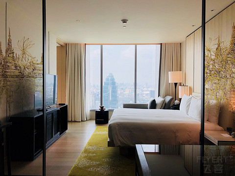  The Siam Hotel-Mae Nam Suite & Park Hyatt Bangkok-Park King