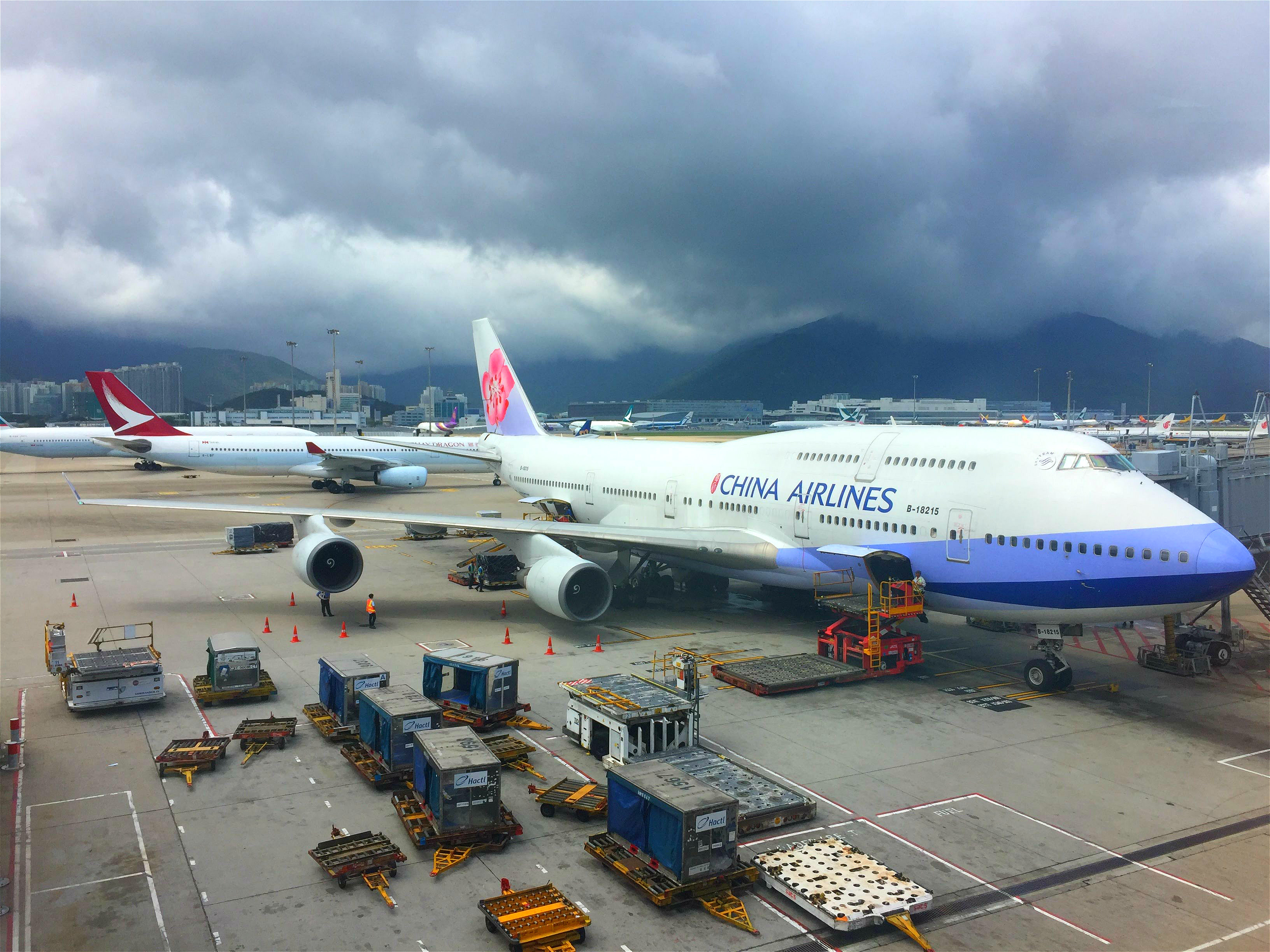  B744/A333 HKG-TPE-KIX Cշб棨÷Էloungeһ