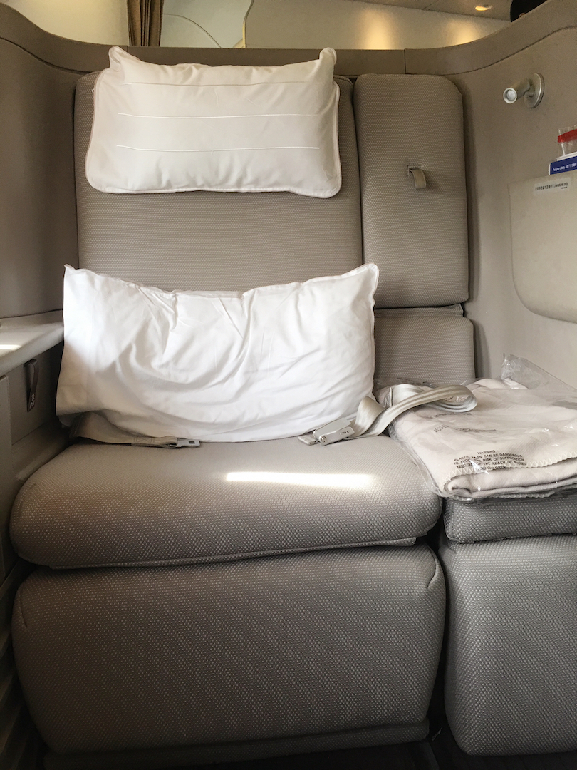 ̩ CX549 HND-HKG ͷȲ & KA810  HKG-NKG գThe Deck
