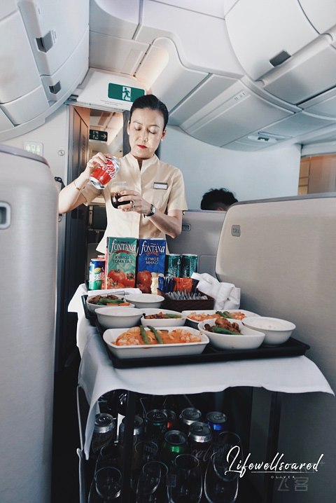 【国泰351商业首航·飞客的自嗨】7月1日CX474 HKG-TPE全记录（附7月The Pier头等餐食）