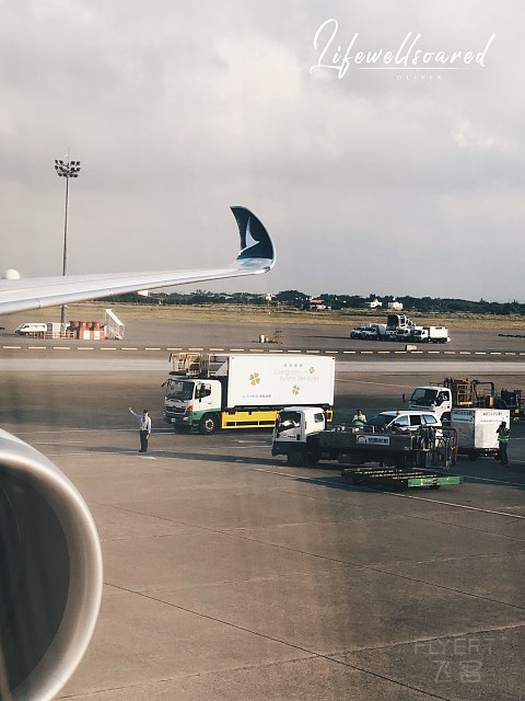 【国泰351商业首航·飞客的自嗨】7月1日CX474 HKG-TPE全记录（附7月The Pier头等餐食）