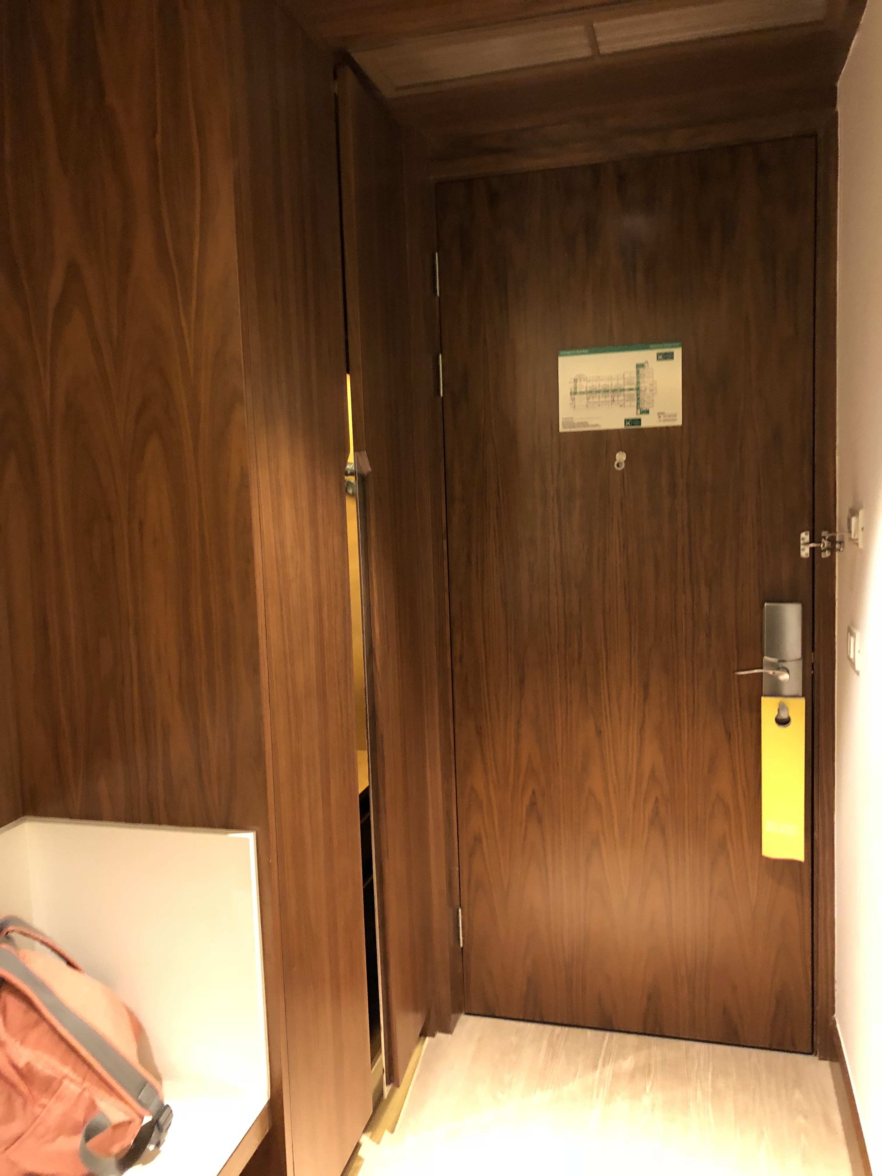 ޱϻʹڼ Nairobi Airport Crowne Plaza