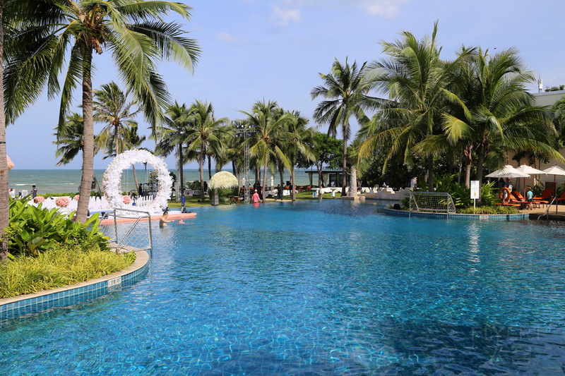 Hua Hin--Sheraton Hua Hin Resort & Spa Pools (24).JPG