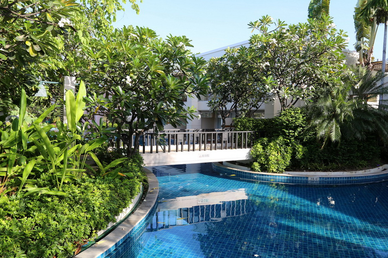 Hua Hin--Sheraton Hua Hin Resort & Spa Pools (47).JPG