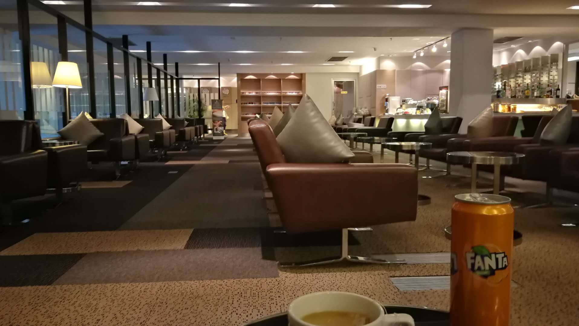 籭ҹ賿㣬ֻþƷζյMiracle Lounge